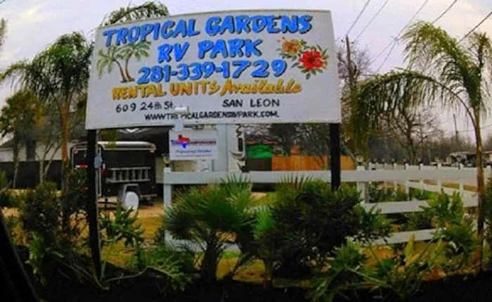 Tropical Gardens RV Park & Resort Picture 1