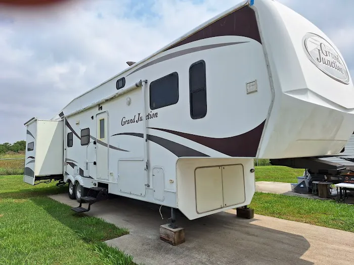 Bay RV Park Picture 3