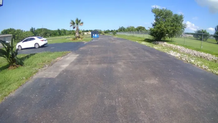 Bayshore RV & Mobile Home Park Picture 4