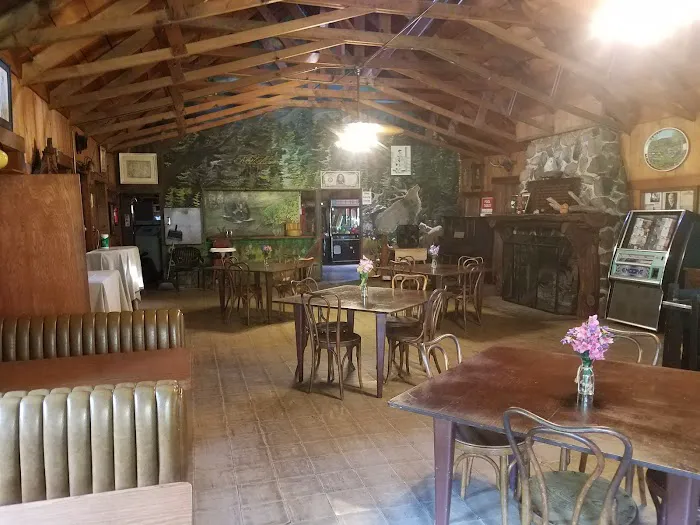 Seven Oaks Lodge Picture 2