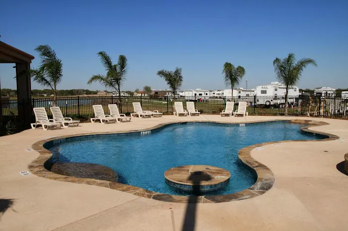 Texas Lakeside RV Resort Picture 3