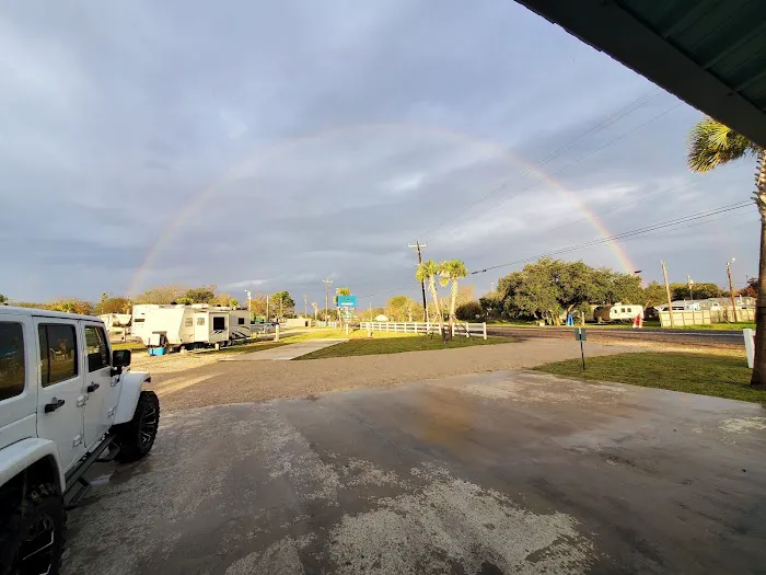 Driftwood RV Resort Picture 3