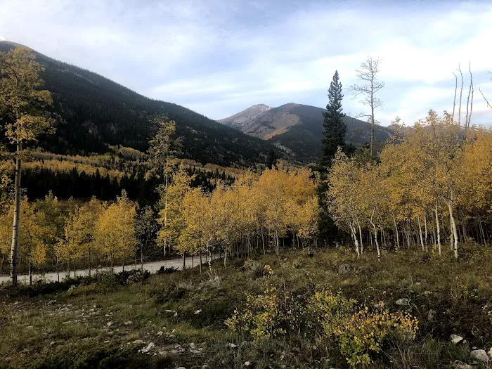 Cottonwood Lake Campground Picture 9