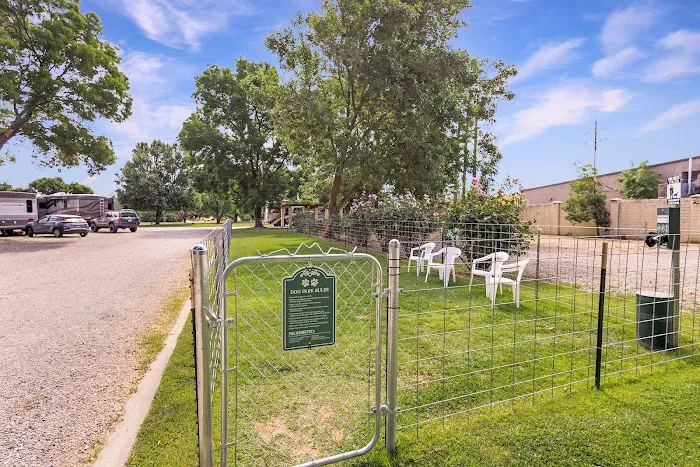 Red Bluff RV Park Picture 6
