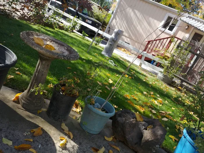 Bend Mobile Home & RV Park Picture 5
