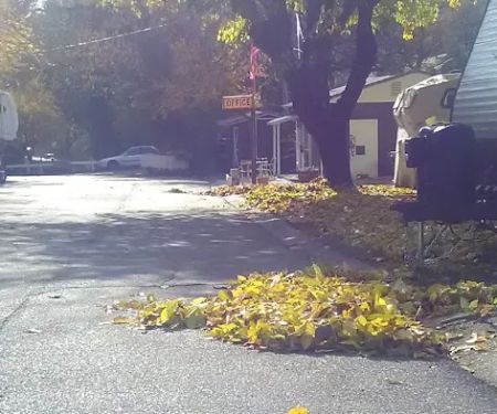 Bend Mobile Home & RV Park