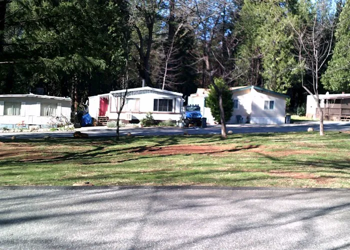Hillcrest Mobile Home Park Picture 9