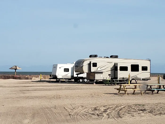 Beachfront RV Resort Picture 5