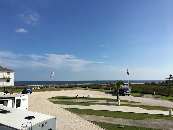 The Breeze Beachfront Resort Picture 9