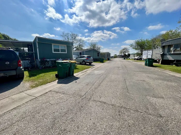 Bayside Mobile Home Park Picture 9