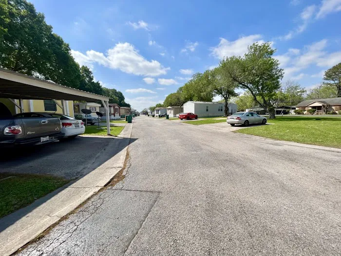 Bayside Mobile Home Park Picture 3