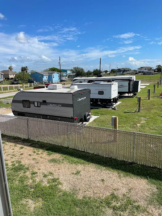 Bayou Betty RV Resort Picture 7