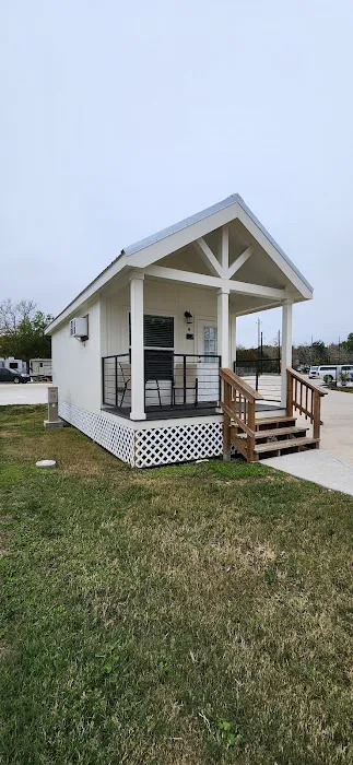 Jackie's Place RV Resort Picture 5