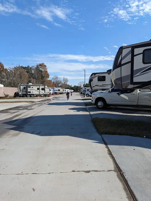 Jackie's Place RV Resort Picture 7