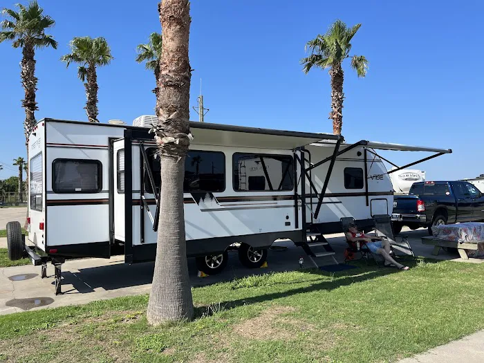 Sandpiper RV Resort Picture 5