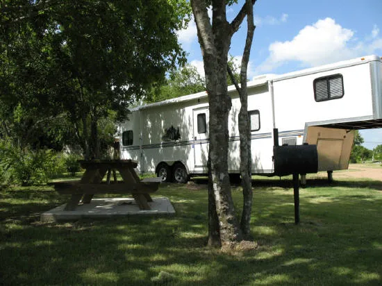 Almost Paradise RV Park LLC Picture 4