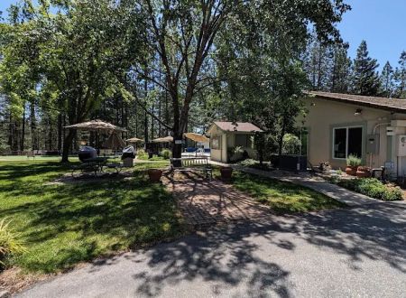 Ponderosa Pines Mobile Home