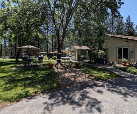 Ponderosa Pines Mobile Home