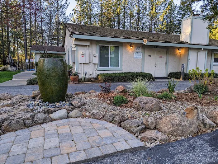 Ponderosa Pines Mobile Home Picture 8