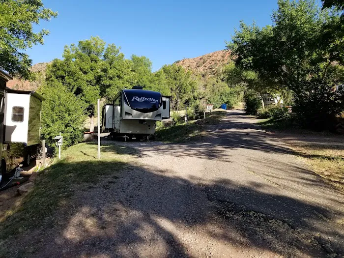 Ami's Acres Campgrounds Picture 8