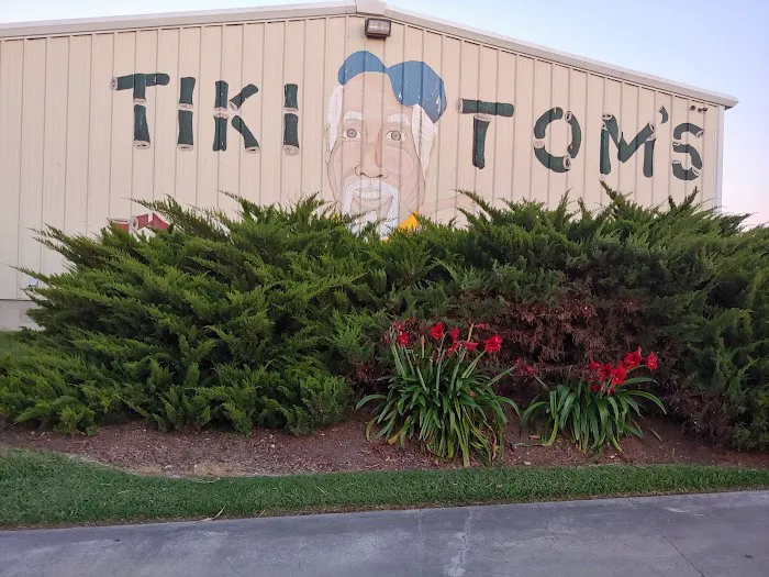Tiki Tom's RV Park Picture 1