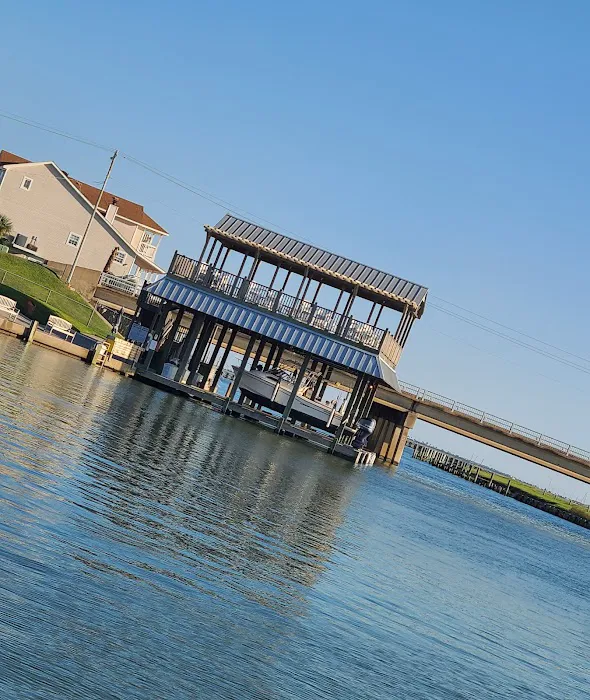 Tiki Tom's RV Park Picture 9