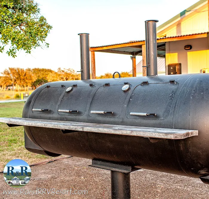 R & R RV Resort & Casitas Picture 5