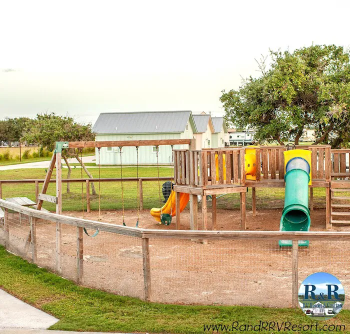 R & R RV Resort & Casitas Picture 4