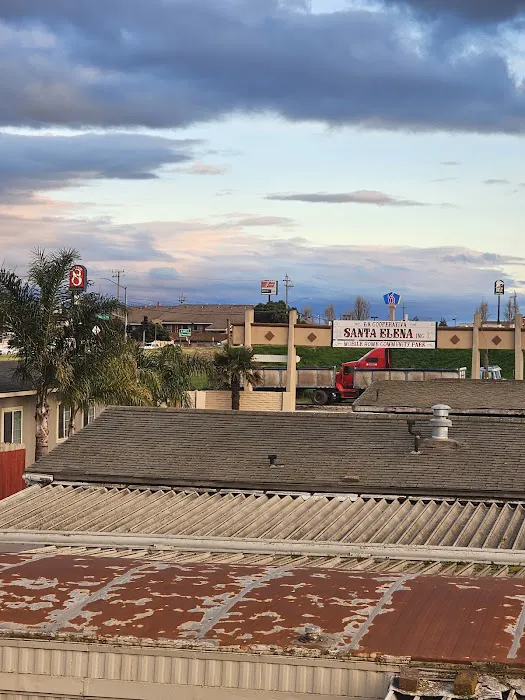 Santa Elena Mobile Home Park Picture 6