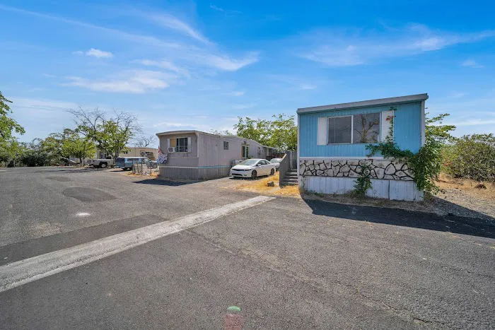 Red Hill Mobile Home Park Picture 1