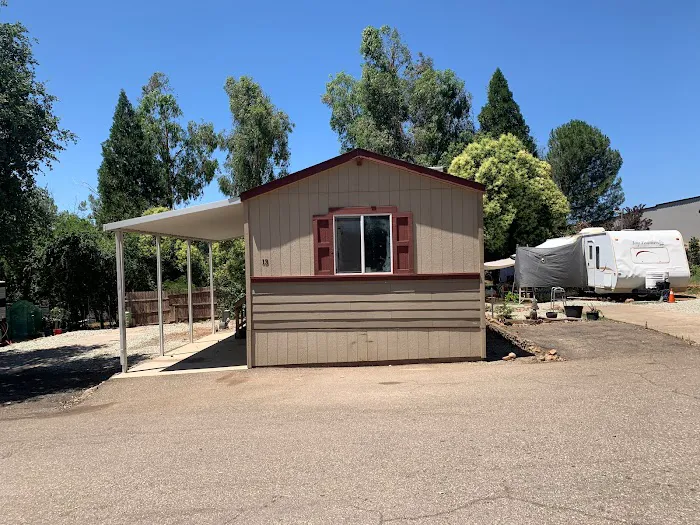 Anderson Mobile Home Park Picture 6