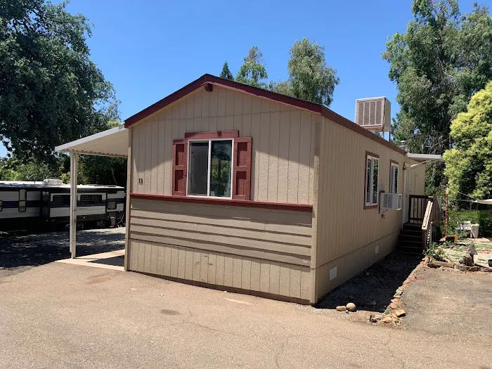 Anderson Mobile Home Park Picture 4