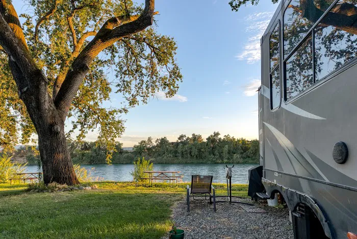 Sacramento River RV Park Picture 2