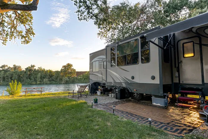 Sacramento River RV Park Picture 8