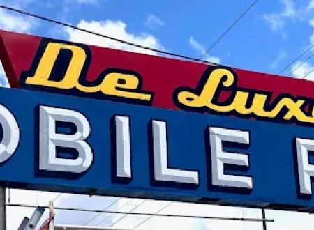 De Luxe Mobile Home Park