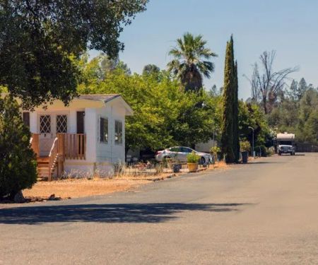 Cottonwood Ridge Manufactured Housing Communing