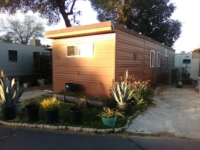 Bixby Knolls Mobile Home Park Picture 5