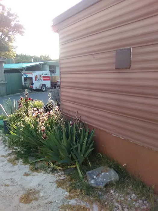 Bixby Knolls Mobile Home Park Picture 3