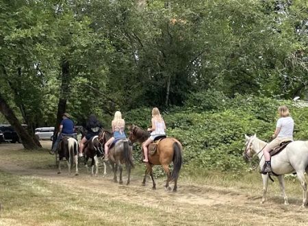 Bar UK River Ranch Camp and Ride