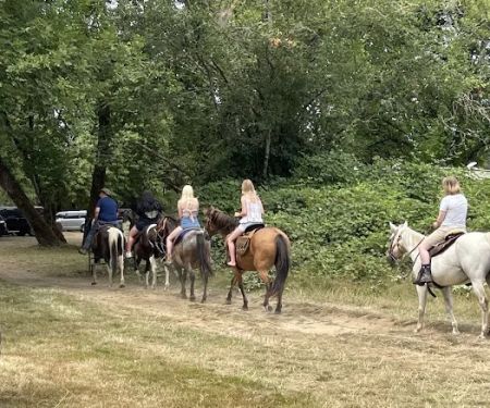 Bar UK River Ranch Camp and Ride