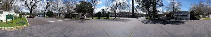 Creekside Village Picture 2