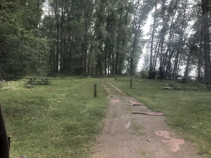 St. Helens - Sand Island Camp Ground Picture 2
