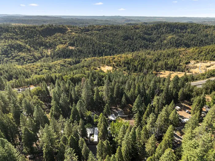 Snowline Mobile Home Park Picture 5