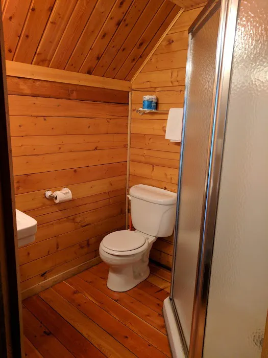 Cascade Locks / Portland East KOA Holiday Picture 1