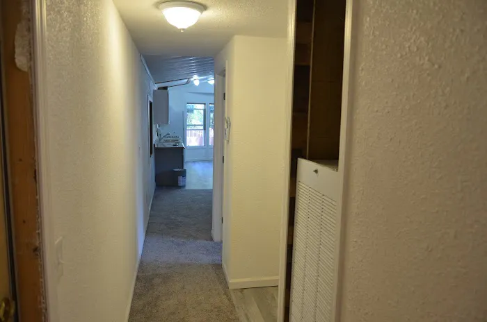 Mobile Heights Manor Picture 3