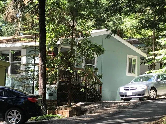 Bonanza Mobile Home Park Picture 6