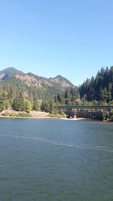 Eagle Creek Overlook Group Campground Picture 6