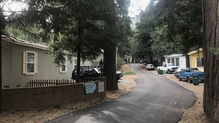 Whispering Pines Mobile Home Park Picture 7