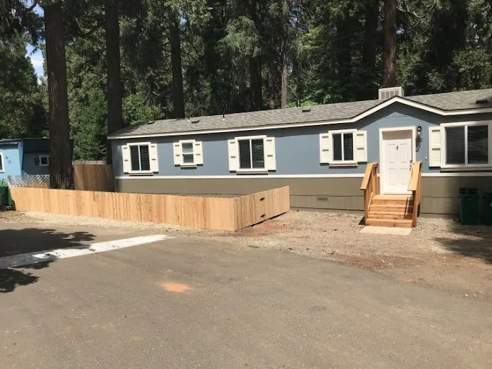 Whispering Pines Mobile Home Park Picture 4
