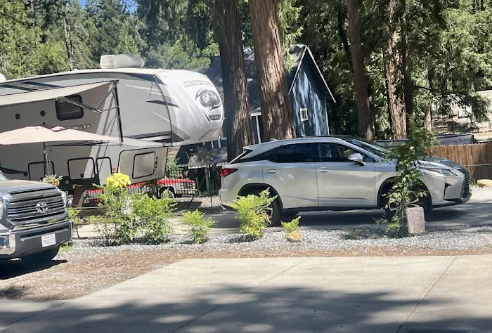 Hidden Glen Mobile Home Park Picture 9